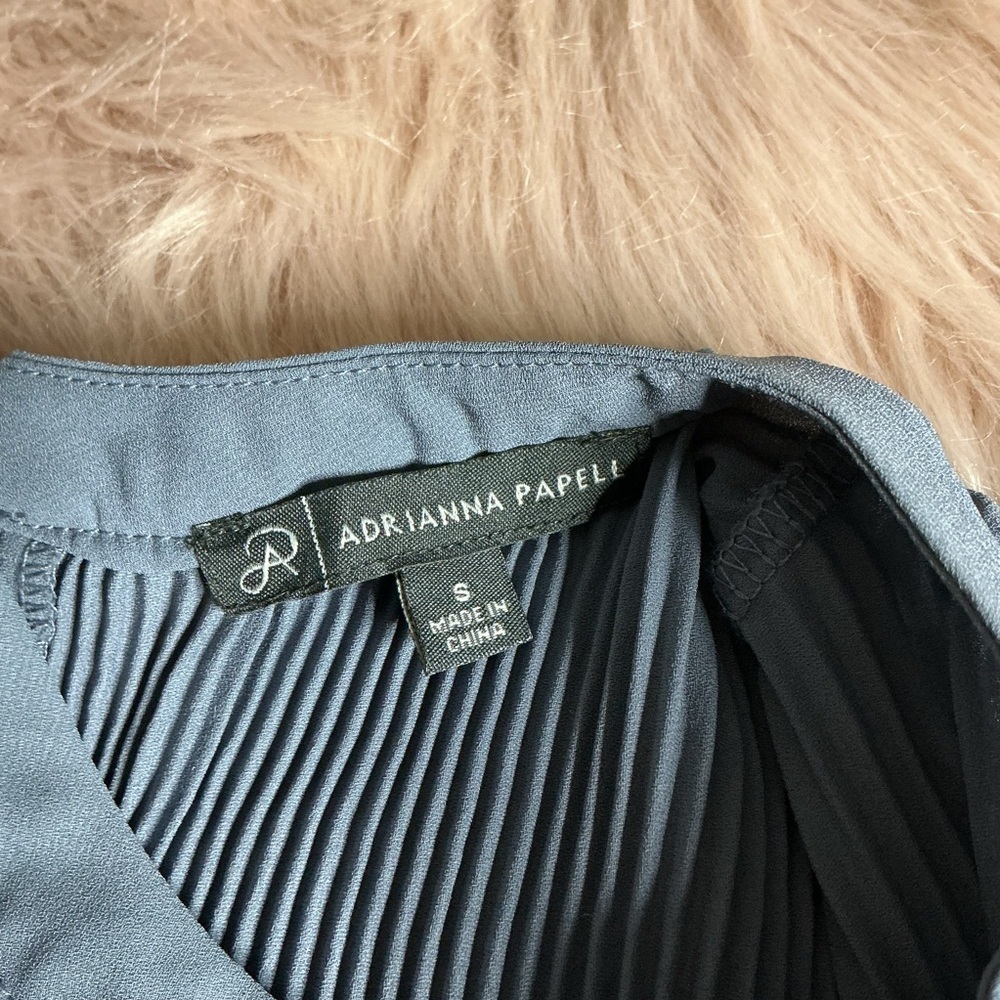 Adrianna Papell Slate Blue Pleated Blouse size S - Picture 6 of 7